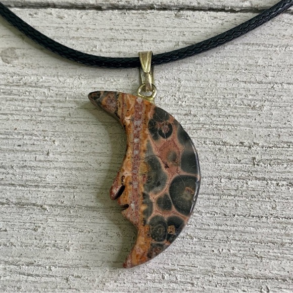 Leopardskin Jasper Carved Man in the Moon Face Pendant Necklace Chakra Healing - Picture 1 of 8